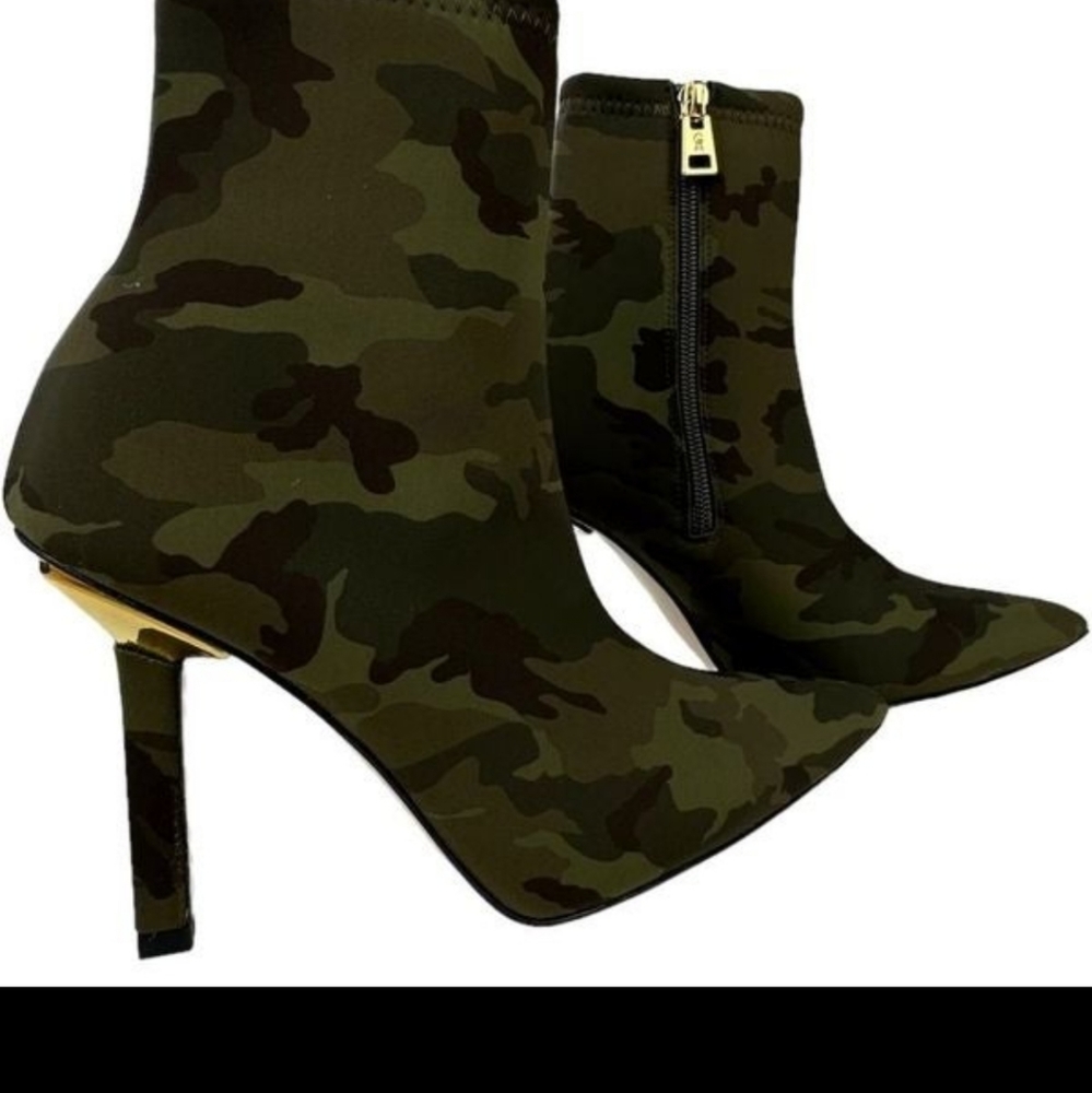 GOOD American camo Neoprene Booties size 6.5.. mew with box and dust cover $295